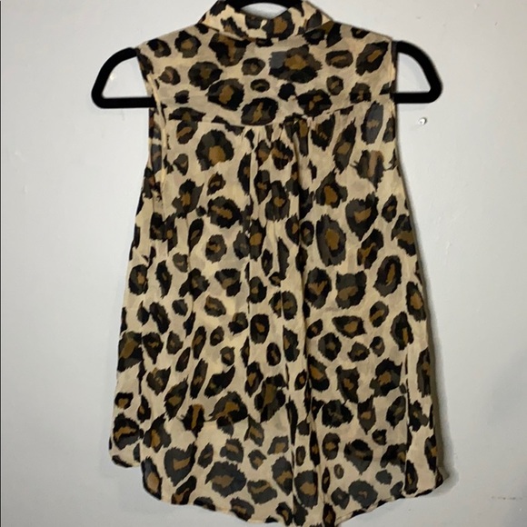 Leopard Button-up Tank - Picture 5 of 6